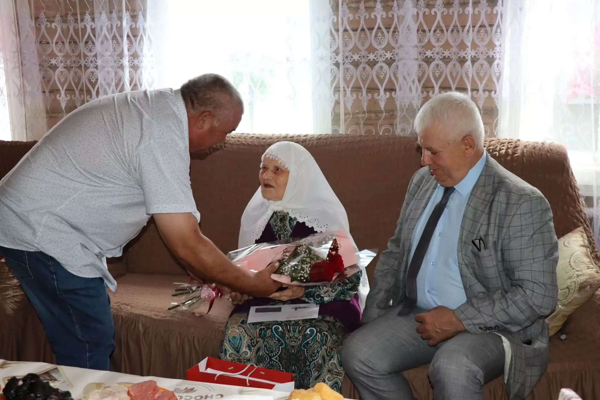 Жительница села Малая Цильна Дрожжановского района отметила свой 95-летний юбилей