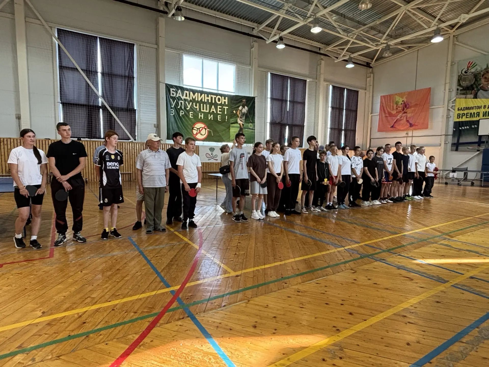 Настольный теннис и волейбол объединили любителей спорта в «Неделю физкультурника»