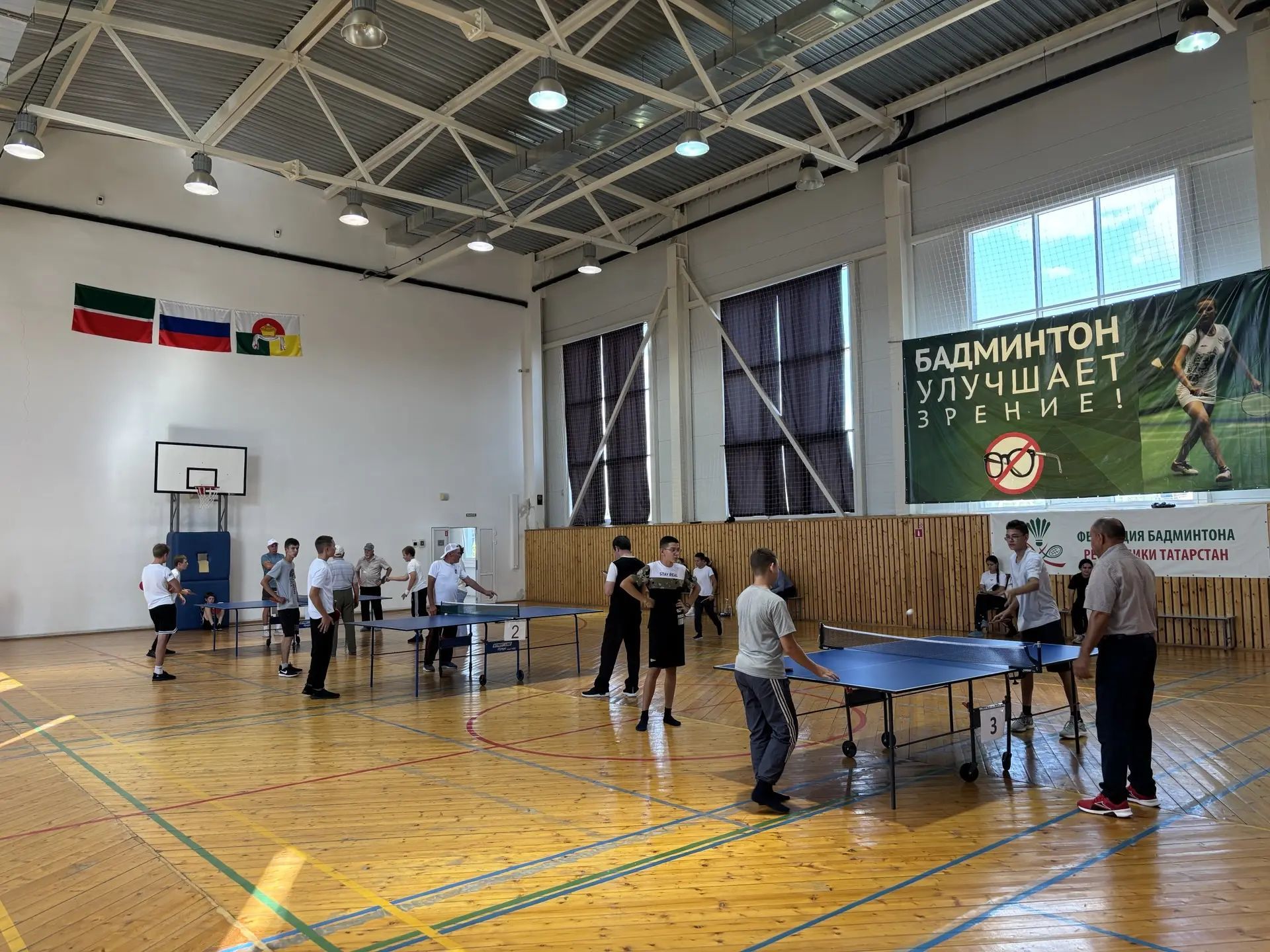Настольный теннис и волейбол объединили любителей спорта в «Неделю физкультурника»