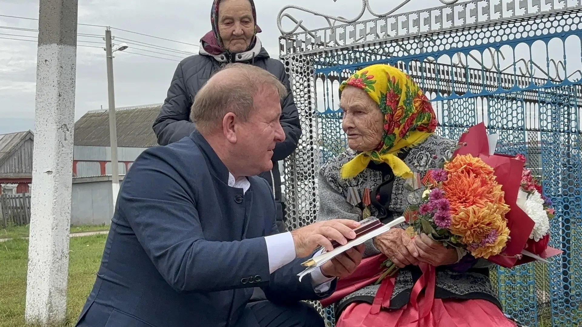 В свой 100-летний юбилей труженица тыла Дрожжановского района проголосовала на выборах