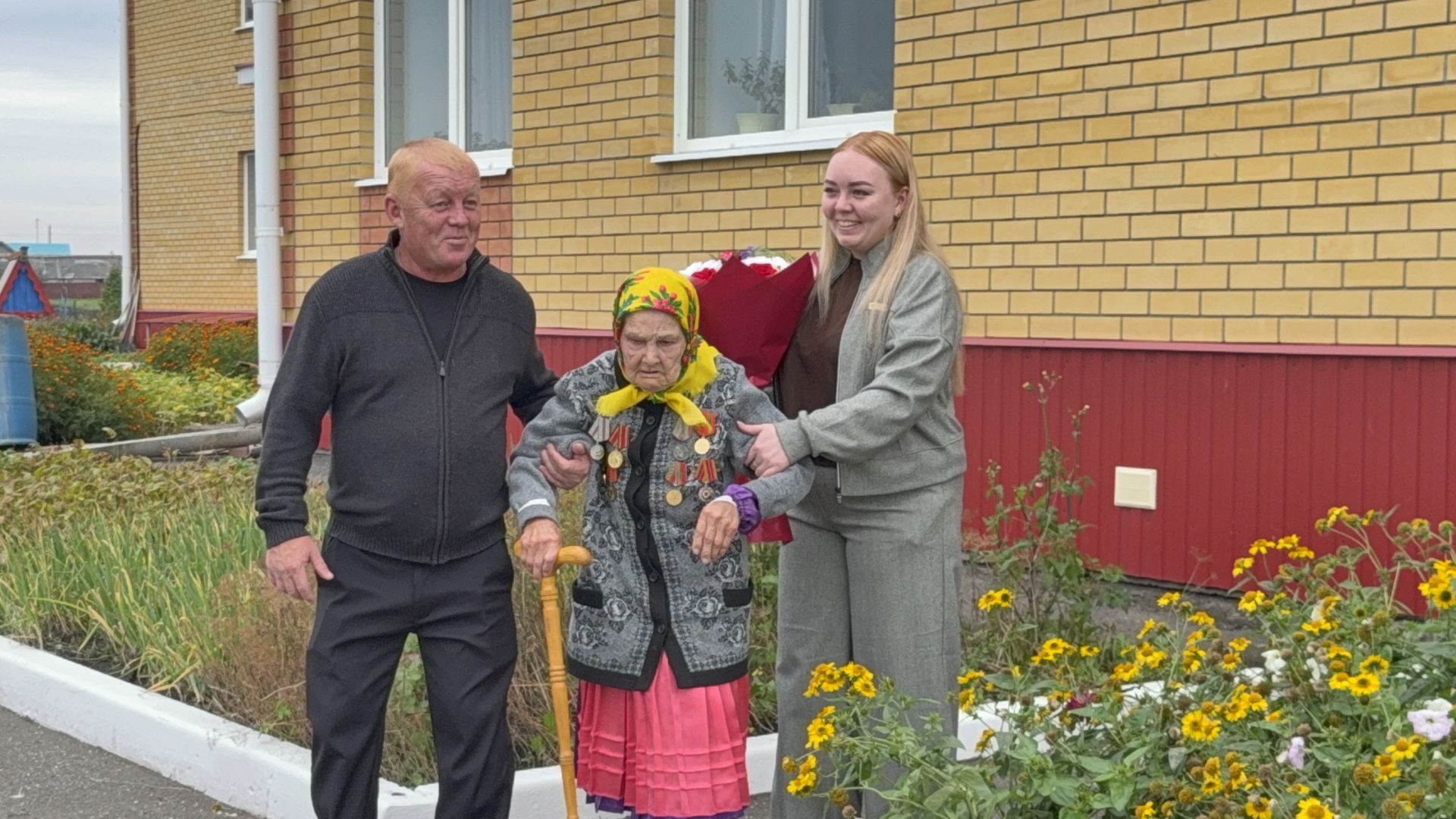 В свой 100-летний юбилей труженица тыла Дрожжановского района проголосовала на выборах