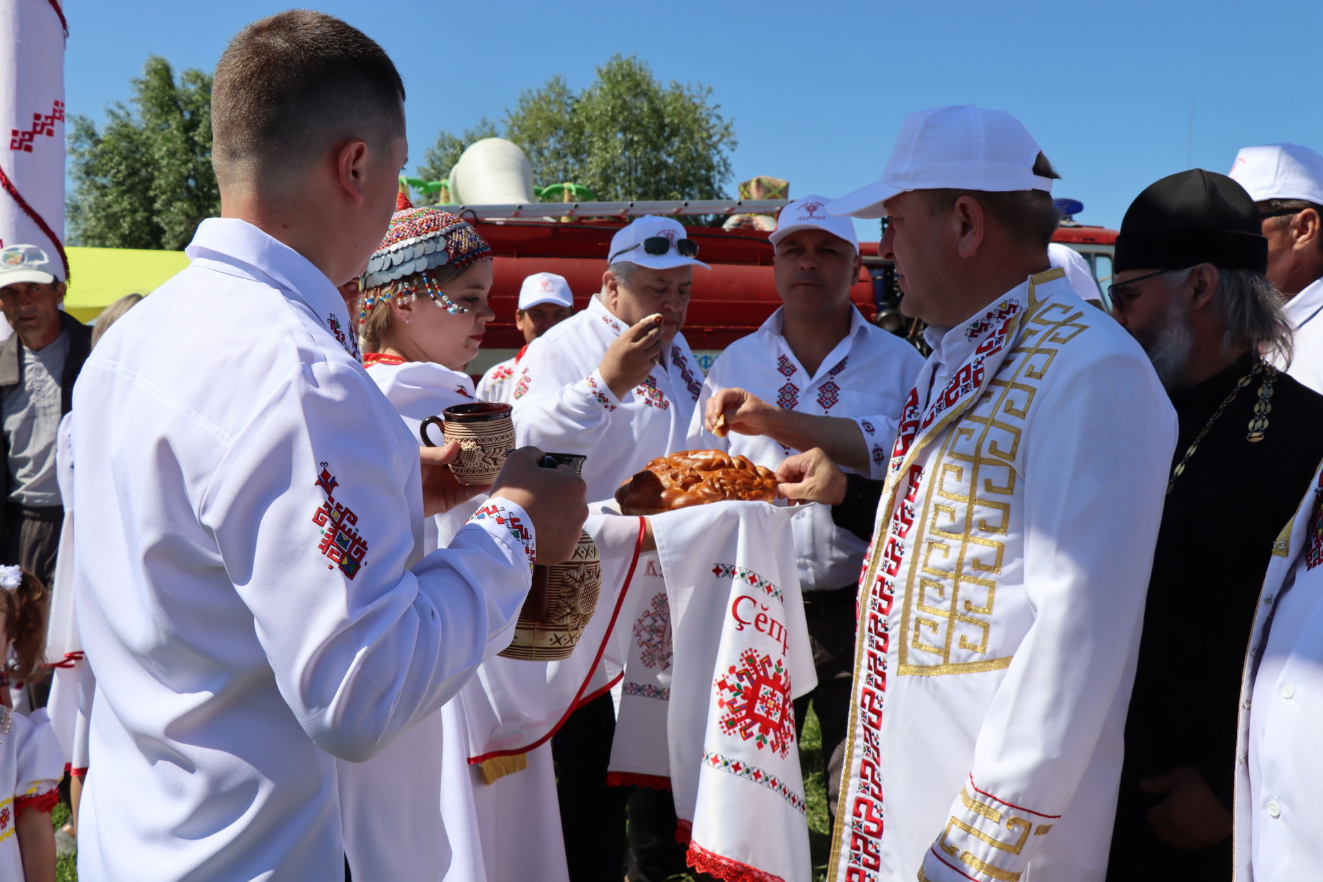 Чувашский акатуй 2024 года на вднх. Акатуй Асхва 2022. Чувашский Акатуй. Акатуй 2022 Шняево. Акатуй Батырево 2022.