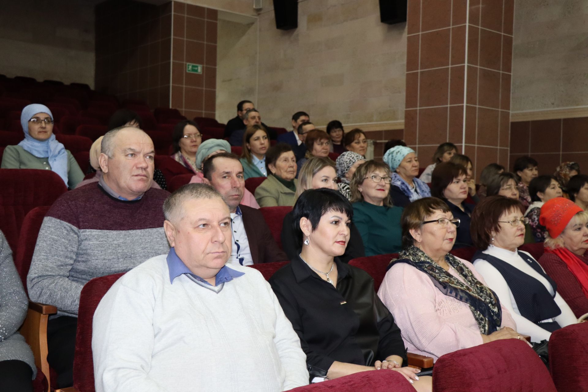 Расширенное заседание работников культуры в Дрожжаном