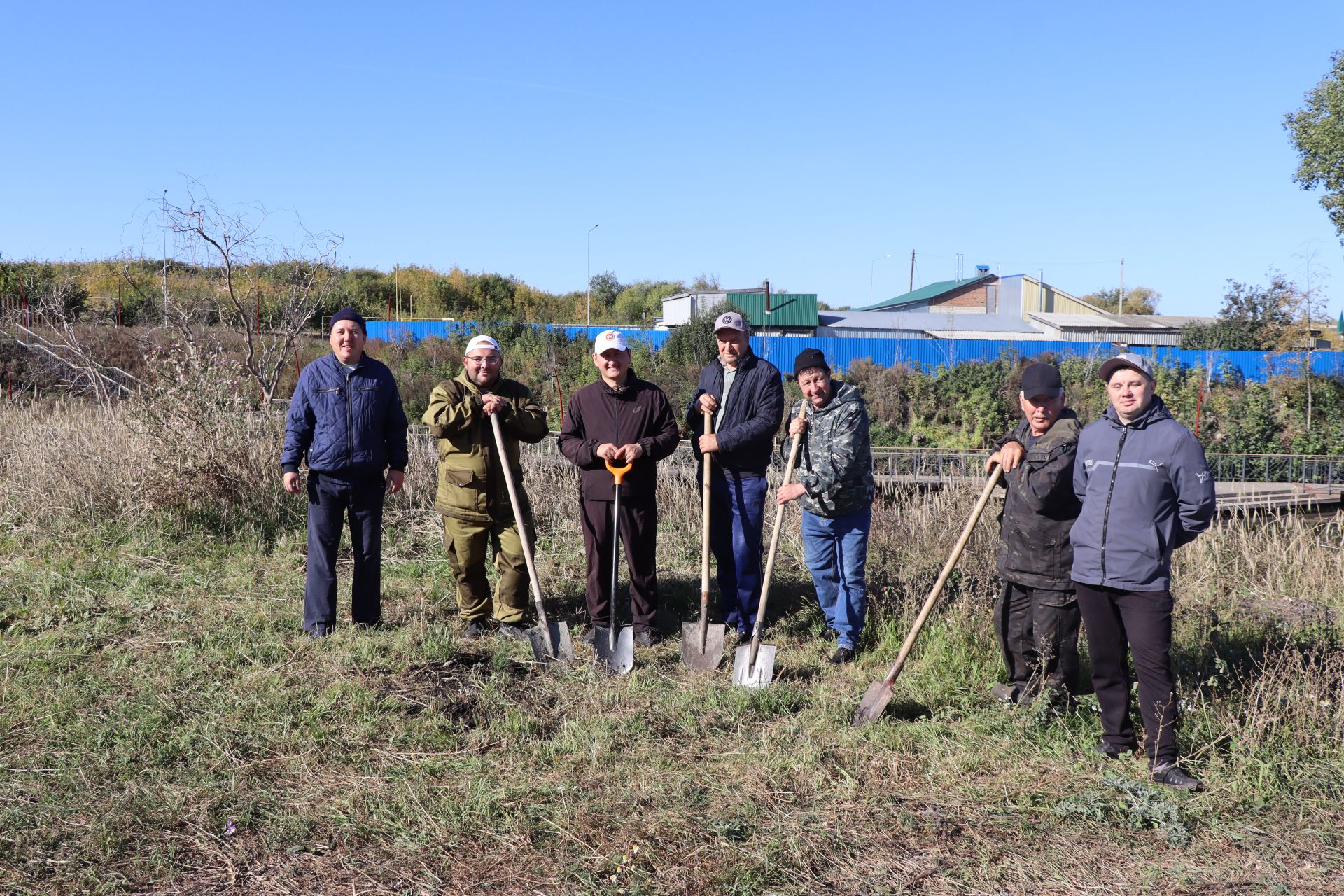 В Дрожжановском районе РТ организовали посадку деревьев