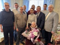 Ветеран педагогического труда Роза Юсупова из Дрожжановского района принимает поздравления с 95-летием