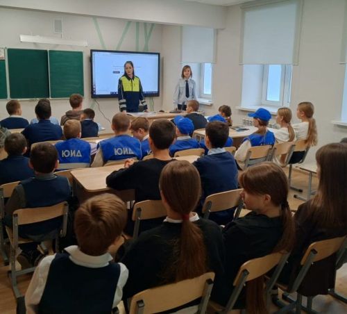 В школах Дрожжановского района автоинспекторы и специалисты БДД проводят встречи