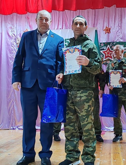 Сила, творчество и патриотизм: в Новоильмовском доме культуры прошел праздник «А ну-ка, мужчины!»