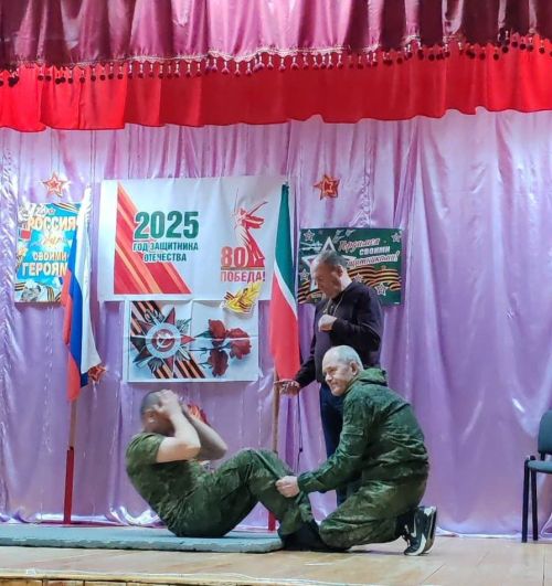 Сила, творчество и патриотизм: в Новоильмовском доме культуры прошел праздник «А ну-ка, мужчины!»
