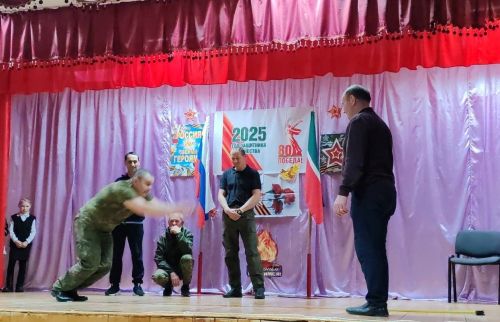 Сила, творчество и патриотизм: в Новоильмовском доме культуры прошел праздник «А ну-ка, мужчины!»