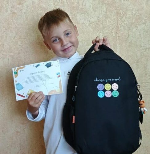 В Дрожжановском районе РТ будущий первоклассник получил рюкзак от АО «Татмедиа»