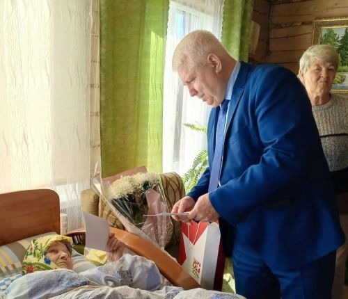Труженицу тыла села Чувашская Бездна Дрожжановского района поздравили с днем рождения