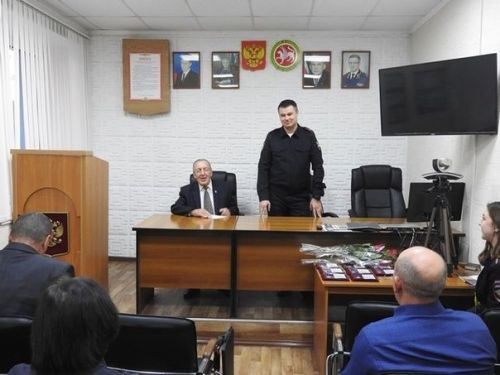 В Дрожжановском районе РТ поздравили ветеранов МВД