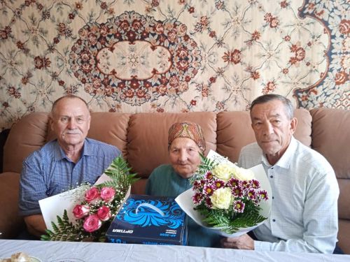 Сестре старейшей жительницы Дрожжановского района РТ исполнилось 95 лет