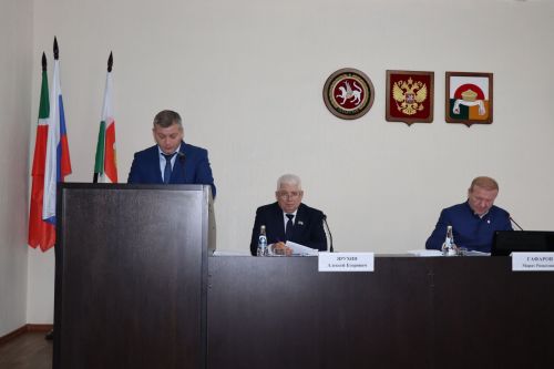 На тридцать втором заседании Совета Дрожжановского района РТ рассмотрели важные вопросы
