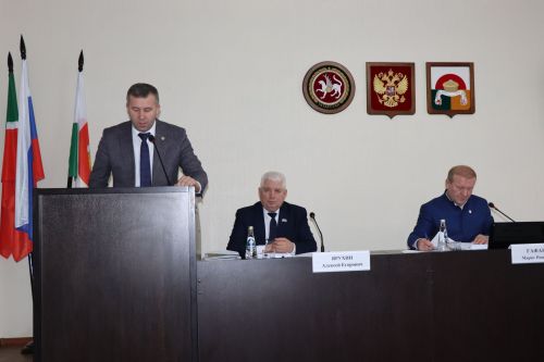 На тридцать втором заседании Совета Дрожжановского района РТ рассмотрели важные вопросы
