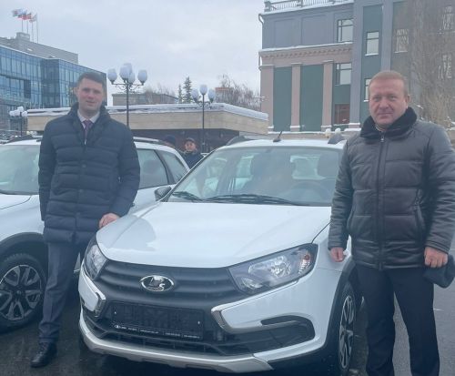 Отдел культуры Дрожжановского района РТ получил ключи от нового автомобиля