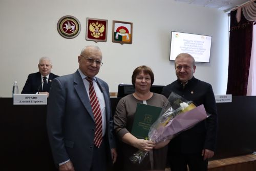 В Дрожжановском районе РТ сотрудников редакции наградили за достигнутые успехи в профессиональной деятельности