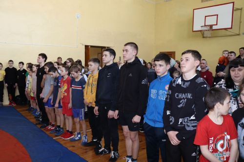 В селе Новое Ильмово проходит турнир по вольной борьбе памяти воина- защитника Александра Шуркина