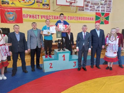 В селе Новое Ильмово проходит турнир по вольной борьбе памяти воина- защитника Александра Шуркина
