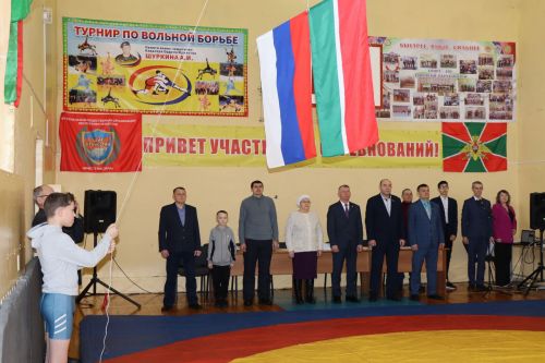 В селе Новое Ильмово проходит турнир по вольной борьбе памяти воина- защитника Александра Шуркина