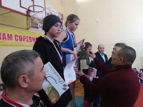 В селе Новое Ильмово проходит турнир по вольной борьбе памяти воина- защитника Александра Шуркина