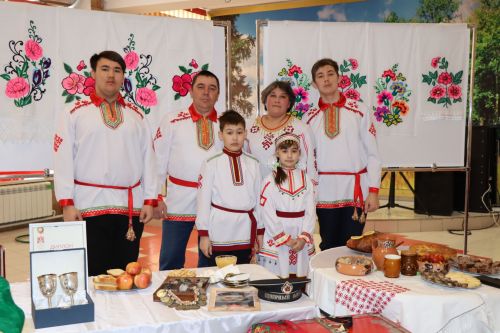 В Дрожжаном выбрали победителя муниципального этапа конкурса родословной «Эхо веков в истории семьи»