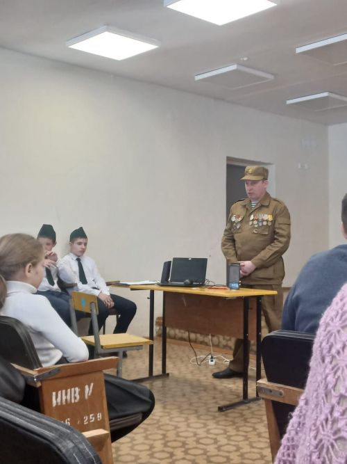 В Дрожжаном воины-интернационалисты провели Урок мужества ко Дню защитника Отечества