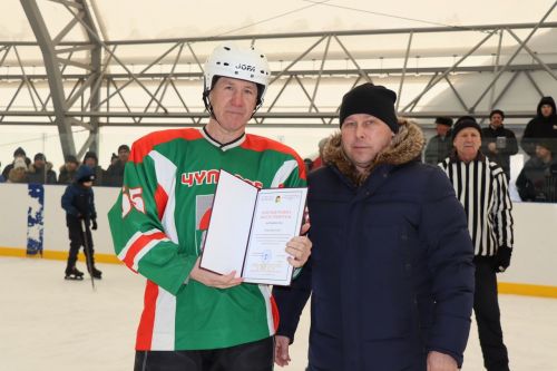 В Дрожжаном прошел турнир по хоккею на Кубок Фаниса Загреева «Мемориал Загреева»