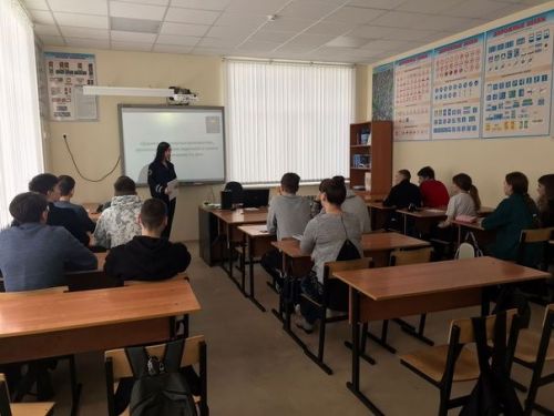 Сотрудники Госавтоинспекции по Дрожжановскому району проводят профилактические мероприятия для курсантов автошколы техникума
