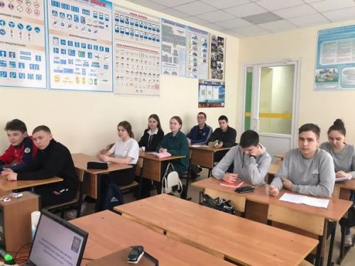 Сотрудники Госавтоинспекции по Дрожжановскому району проводят профилактические мероприятия для курсантов автошколы техникума