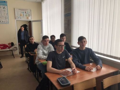Сотрудники Госавтоинспекции по Дрожжановскому району проводят профилактические мероприятия для курсантов автошколы техникума