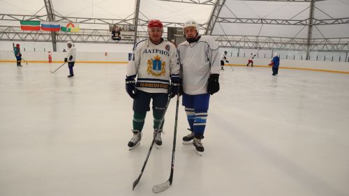 В Дрожжановском районе определили Чемпиона по хоккею среди организаций