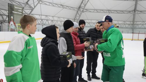 В Дрожжановском районе определили Чемпиона по хоккею среди организаций