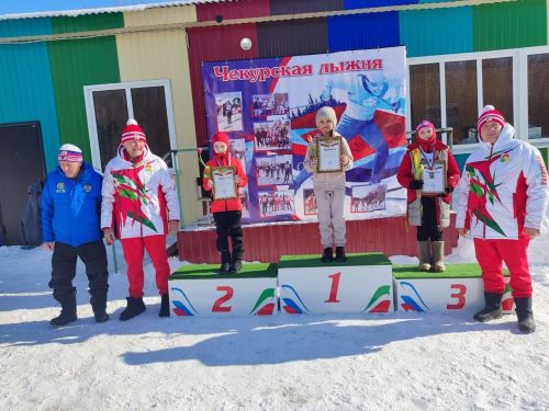 На лыжной базе Дрожжановского лесничества прошли соревнования «Чекурская лыжня»