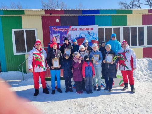 На лыжной базе Дрожжановского лесничества прошли соревнования «Чекурская лыжня»
