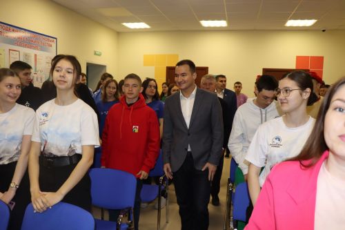 Дрожжановский район с рабочим визитом посетил министр по делам молодежи РТ