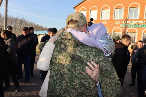 В Дрожжановский район вернулись на побывку бойцы из зоны СВО