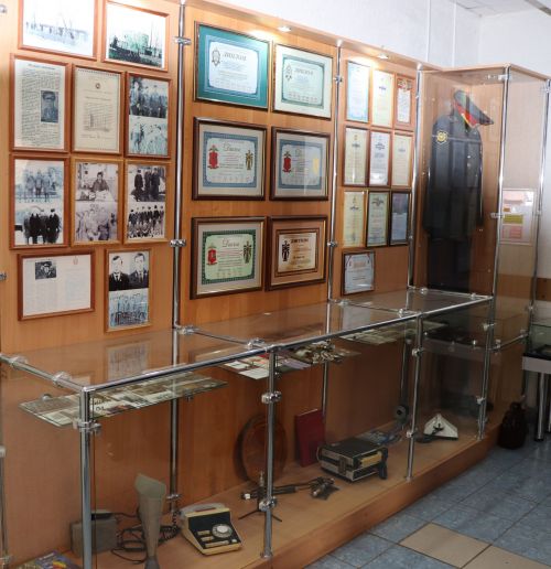 Поздравляем ветеранов отдела МВД России по Дрожжановскому району с днем ветерана органов внутренних дел и внутренних войск Российской Федерации