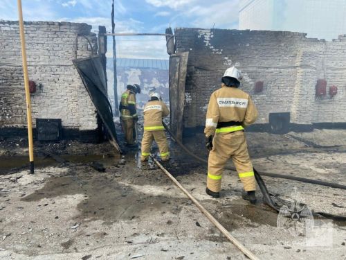 И снова пожар: произошло возгорание складского помещение на территории элеватора