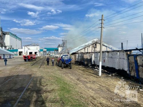 И снова пожар: произошло возгорание складского помещение на территории элеватора