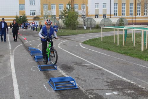 В Дрожжаном прошёл муниципальный этап конкурса “Безопасное колесо”