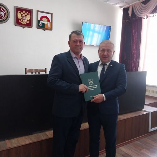 На Дрожжановском деловом понедельнике прошло награждение в честь дня местного самоуправления