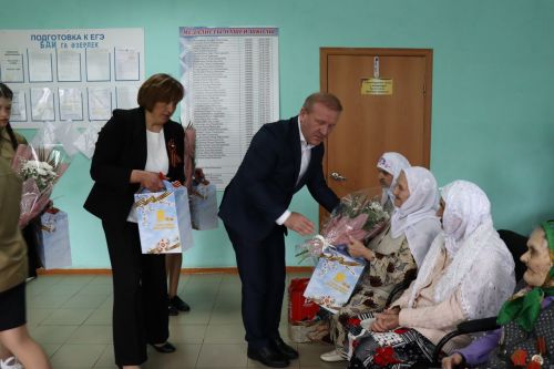 В Дрожжановском районе труженики тыла принимают поздравления
