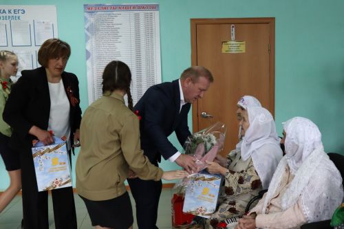 В Дрожжановском районе труженики тыла принимают поздравления