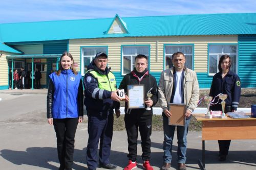 В Дрожжановском техникуме прошел конкурс по автомногоборью среди студентов