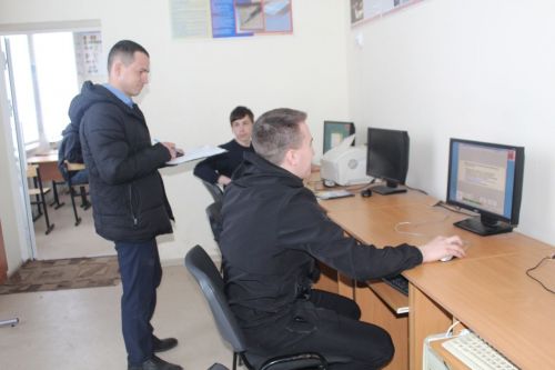 В Дрожжановском техникуме прошел конкурс по автомногоборью среди студентов
