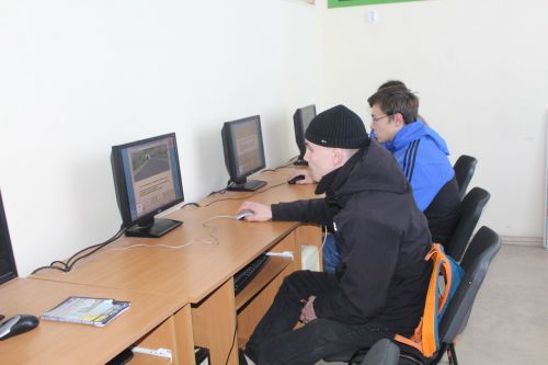 В Дрожжановском техникуме прошел конкурс по автомногоборью среди студентов