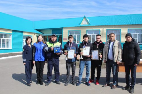 В Дрожжановском техникуме прошел конкурс по автомногоборью среди студентов