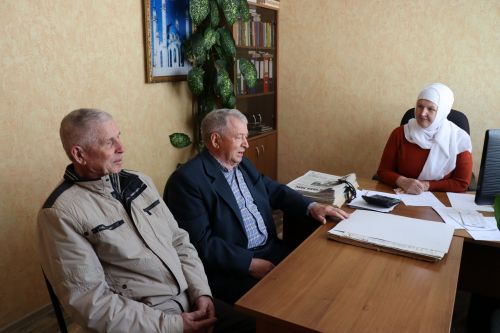 У нас побывали гости: он когда-то трудился в редакции газеты «Туган як» Дрожжановского района