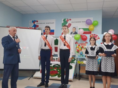 В Новокакерлинской школе Дрожжановского района прозвенел последний звонок